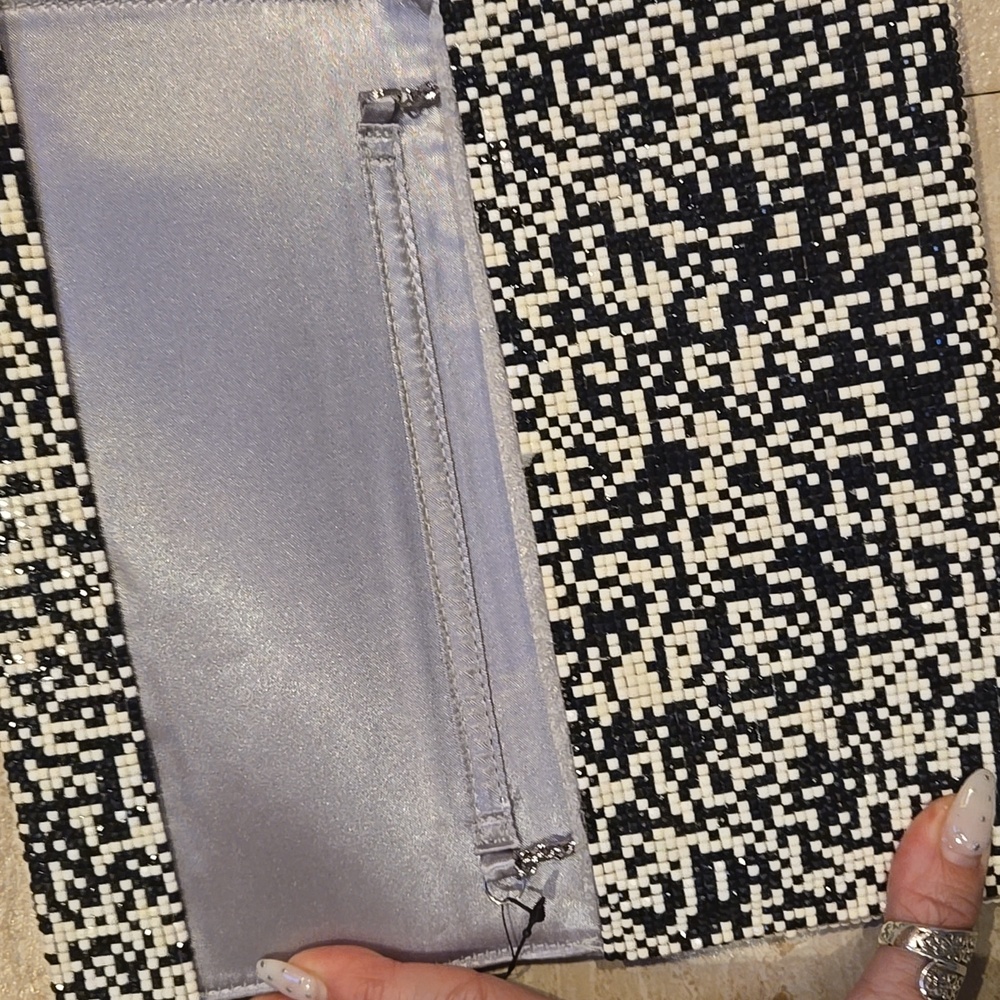 New Sondra Roberts Squared Black/White Beaded Versatile Clutch - Picture 7 of 11